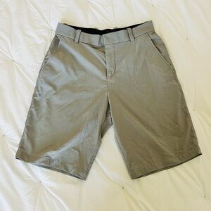 Nike Men’s Flat Front Shorts - Light Gray